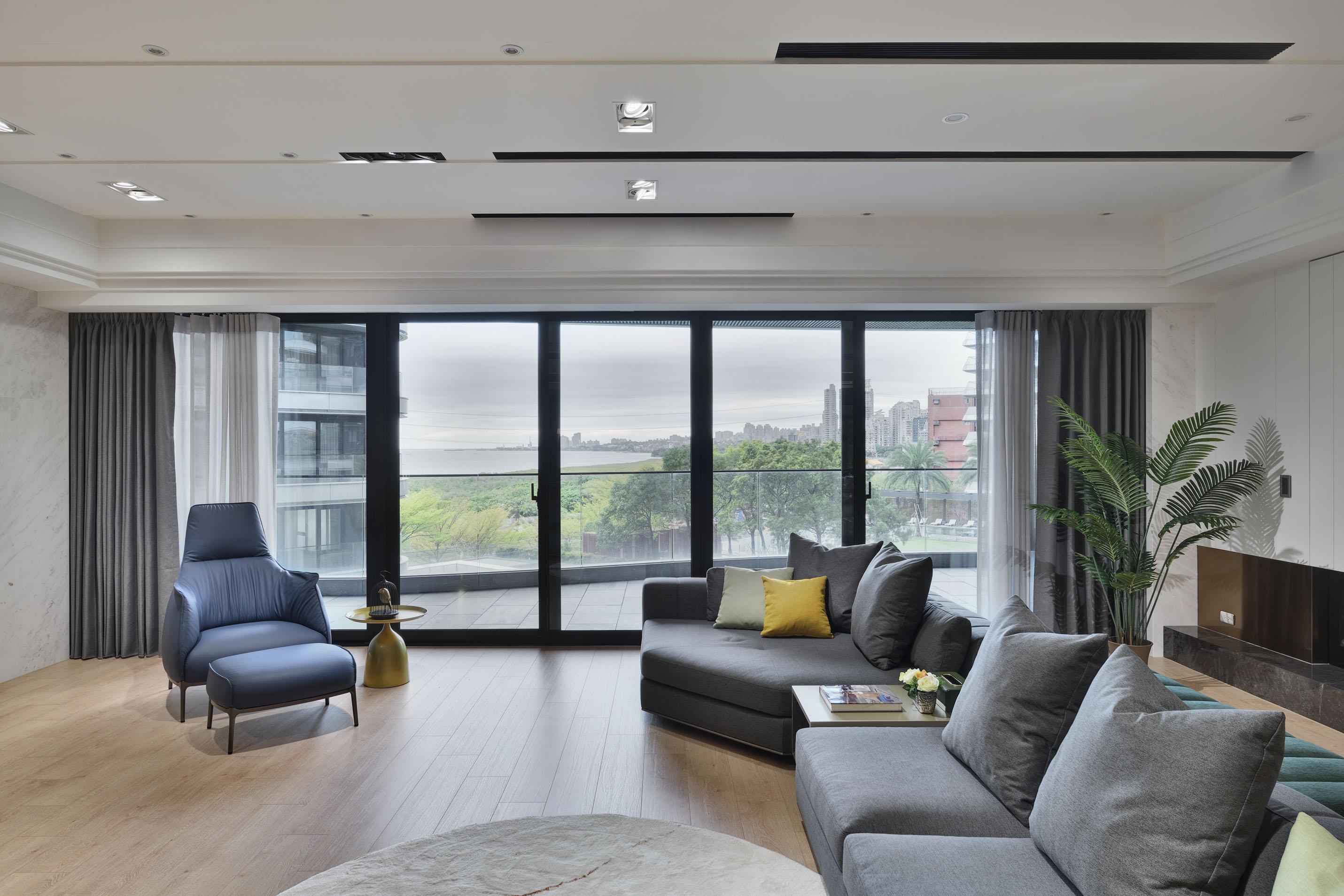 每個日昇日落，淡水遼闊的景緻都盡收眼底