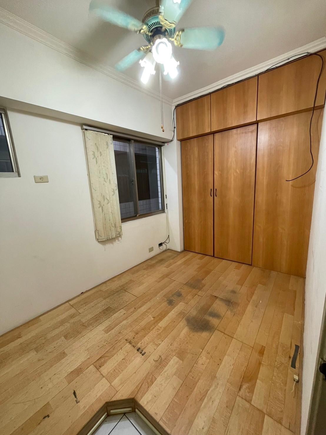 架高木地板及衣櫃拆除